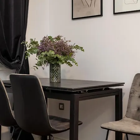 Ivano & Josip, Bacvice Apartment Split